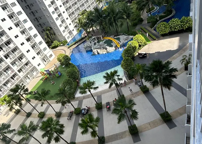 2 Bedrooms And 2 Cr, 1 Ensuite In Shore Residences Pasay Walking Distance To Mall Of And Near In Airport *
