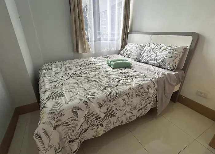 2 Bedrooms And 2 Cr, 1 Ensuite In Shore Residences Pasay Walking Distance To Mall Of And Near In Airport *