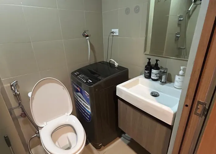 Apartment 2 Bedrooms And 2 Cr, 1 Ensuite In Shore Residences Pasay Walking Distance To Mall Of And Near In Airport